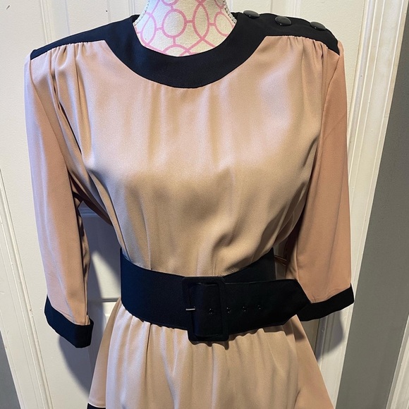 Vintage Dress - Picture 4 of 4